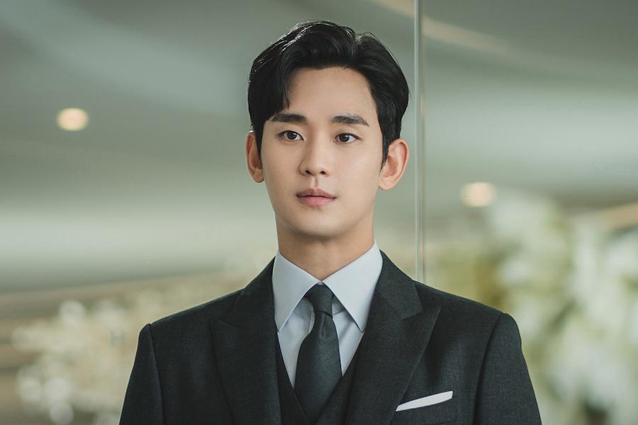 Kim Soo Hyun Takes on the Role of the Perfect Spouse for Kim Ji Won in 'Queen of Tears'